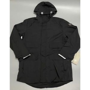 NWOT Men’s Canada Goose black raincoat